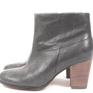COLE HAAN TUMBLED BLACK LEATHER SIDE ZIP BOOTIES